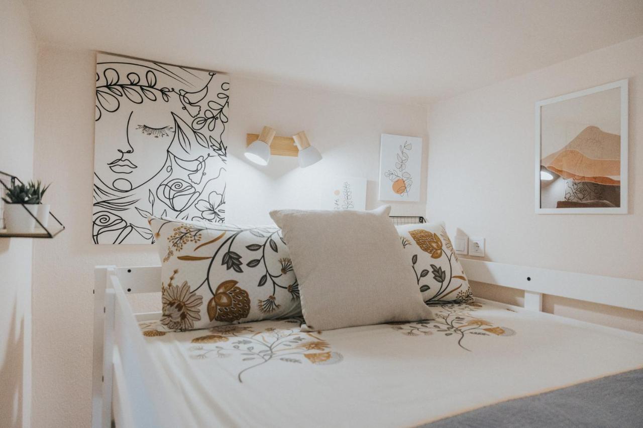 Bohemian Loft With View! Apartment โวโลส ภายนอก รูปภาพ